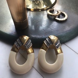 VTG gold and ivory statement clip on earrings 1980s